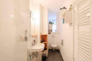 Ruhig gelegen & bestens angebunden: 2,5-Zimmer-Wohnung in Winterhude – 22299 Hamburg – Vorschaubild 7