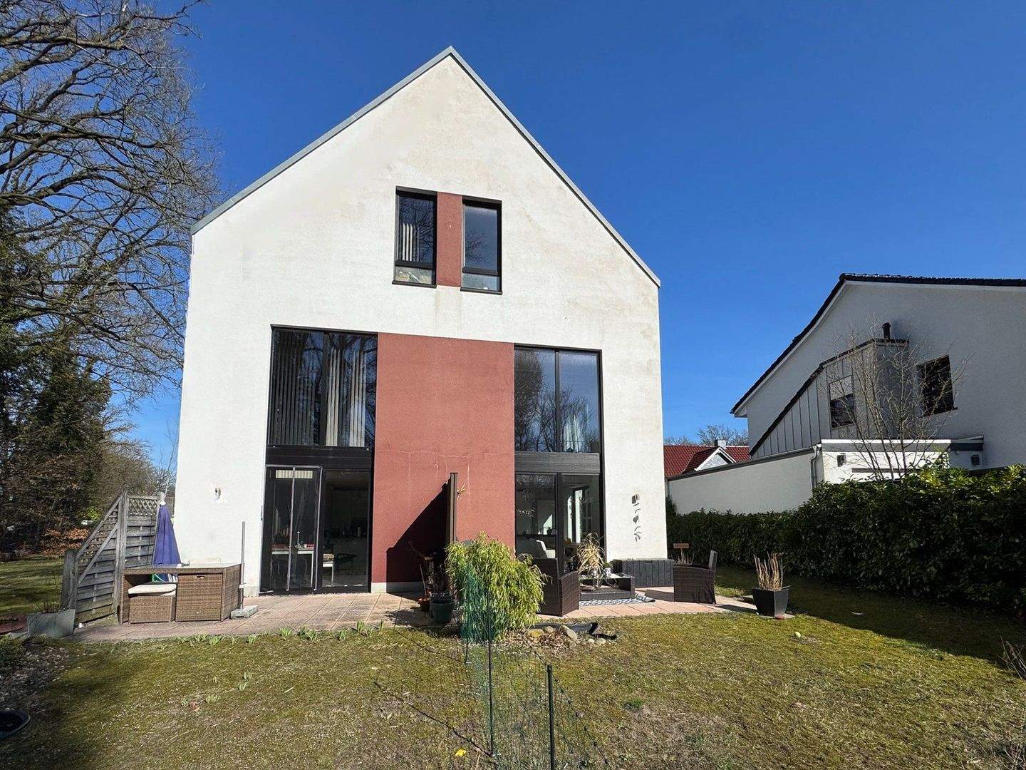 Immobilie mit anspruchsvollem Wohnambiente über 3 Ebenen in Bümmerstede! – Oldenburg – Vorschaubild 2