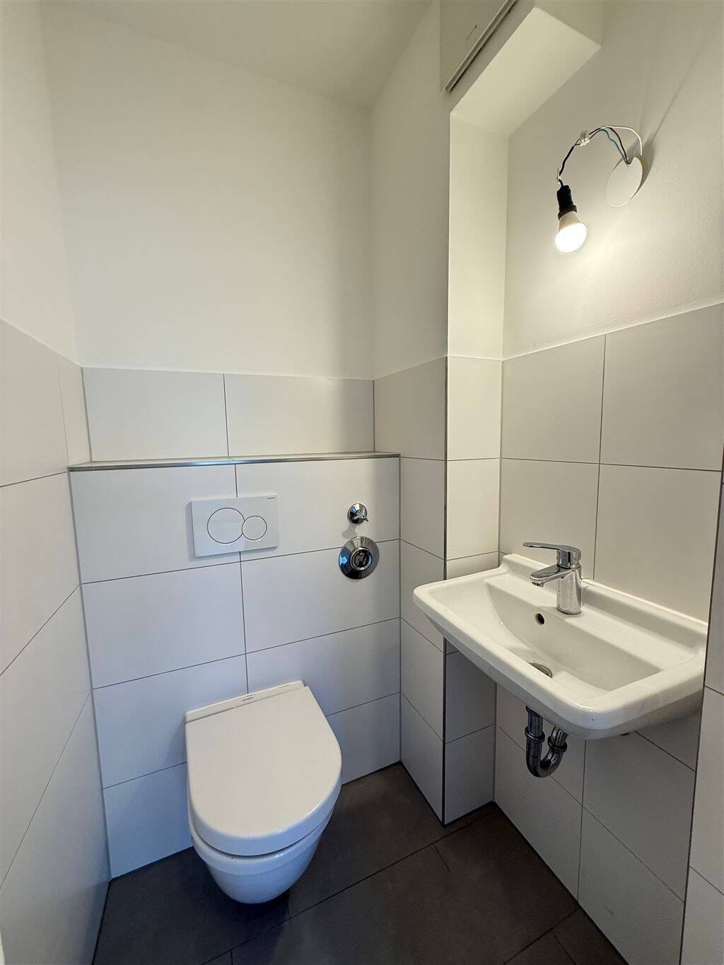 Modernisierte 2,5-Zimmer-Wohnung in sonniger Lage mit Balkon und Einbauküche in Rahlstedt – Hamburg – Vorschaubild 9