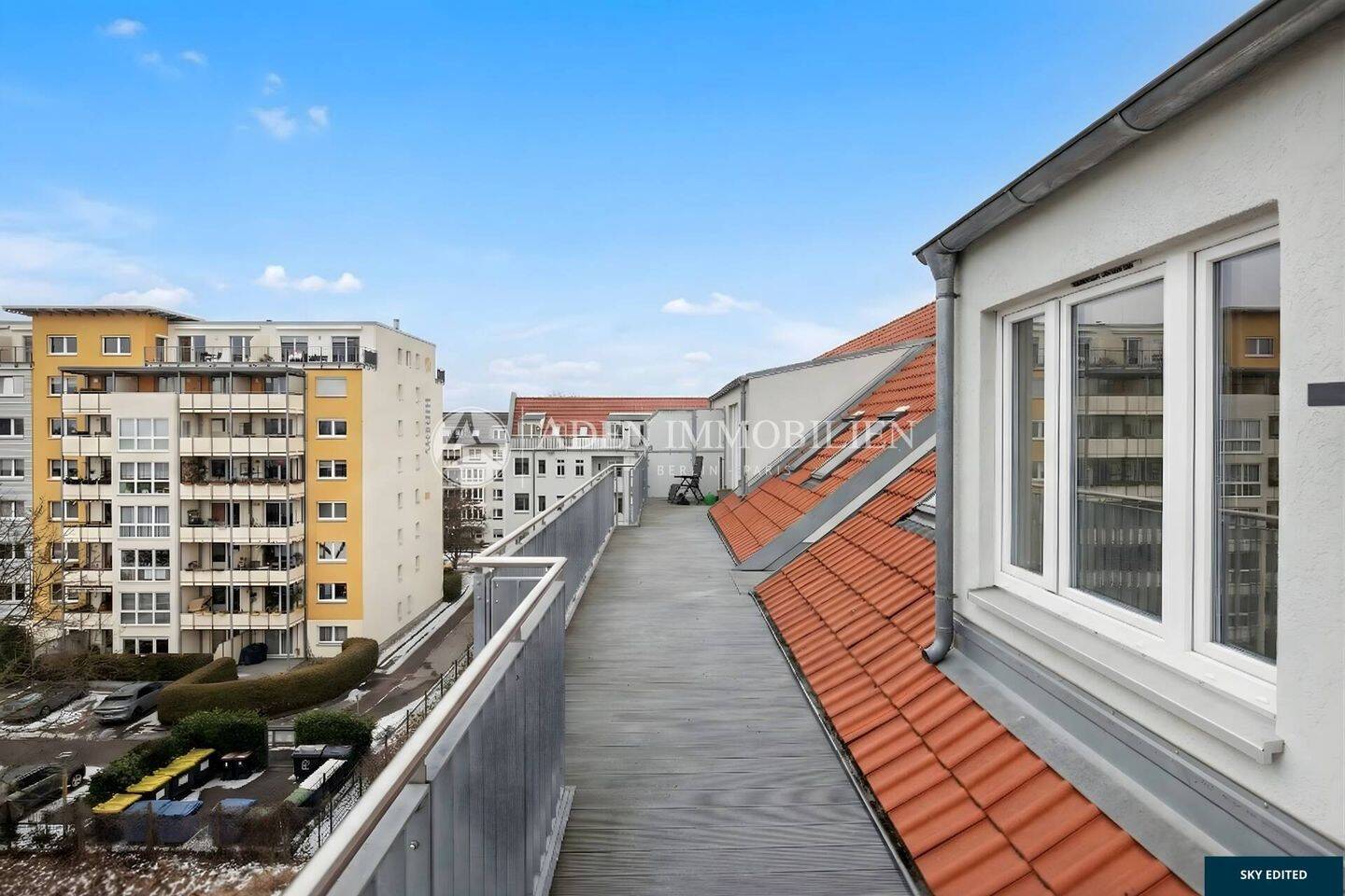 2021 gebaut - Dachgeschoss-Apartment inmitten der Natur: 2,5 Zi., Südterrasse und EBK! – Berlin – Vorschaubild 8