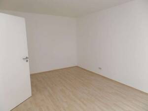 großzügig geschnittene 2-Raumwohnung mit Balkon in guter Lage – Karl-Liebknecht-Straße 1 a, 7749 Jena – Vorschaubild 4