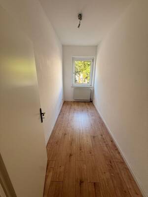 Familiengerechte 4-Zimmer-Wohnung in Erfurt mit moderner Ausstattung – 99089 Erfurt – Vorschaubild 2