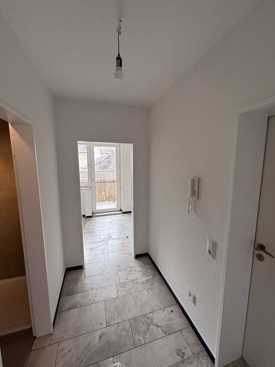 helle, komplett renovierte 1-ZKDB-Wohnung mit Balkon, Zentrum Aachen, Mariahilfstraße 1-3 ab 01.07.2026 zu vermieten – Aachen – Vorschaubild 5