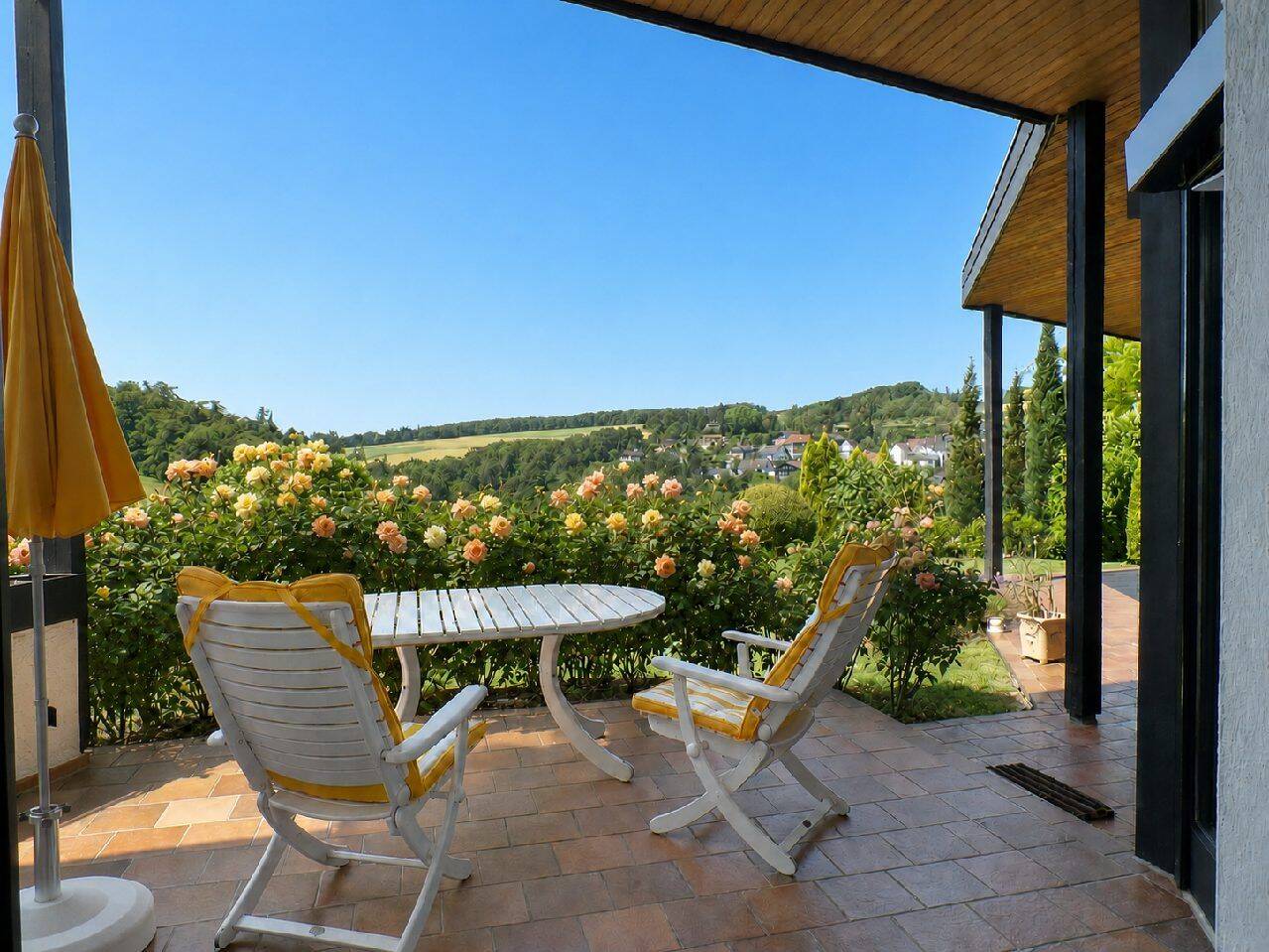 Traumblick inklusive: Besondere Architektenvilla – Waldems – Vorschaubild 3