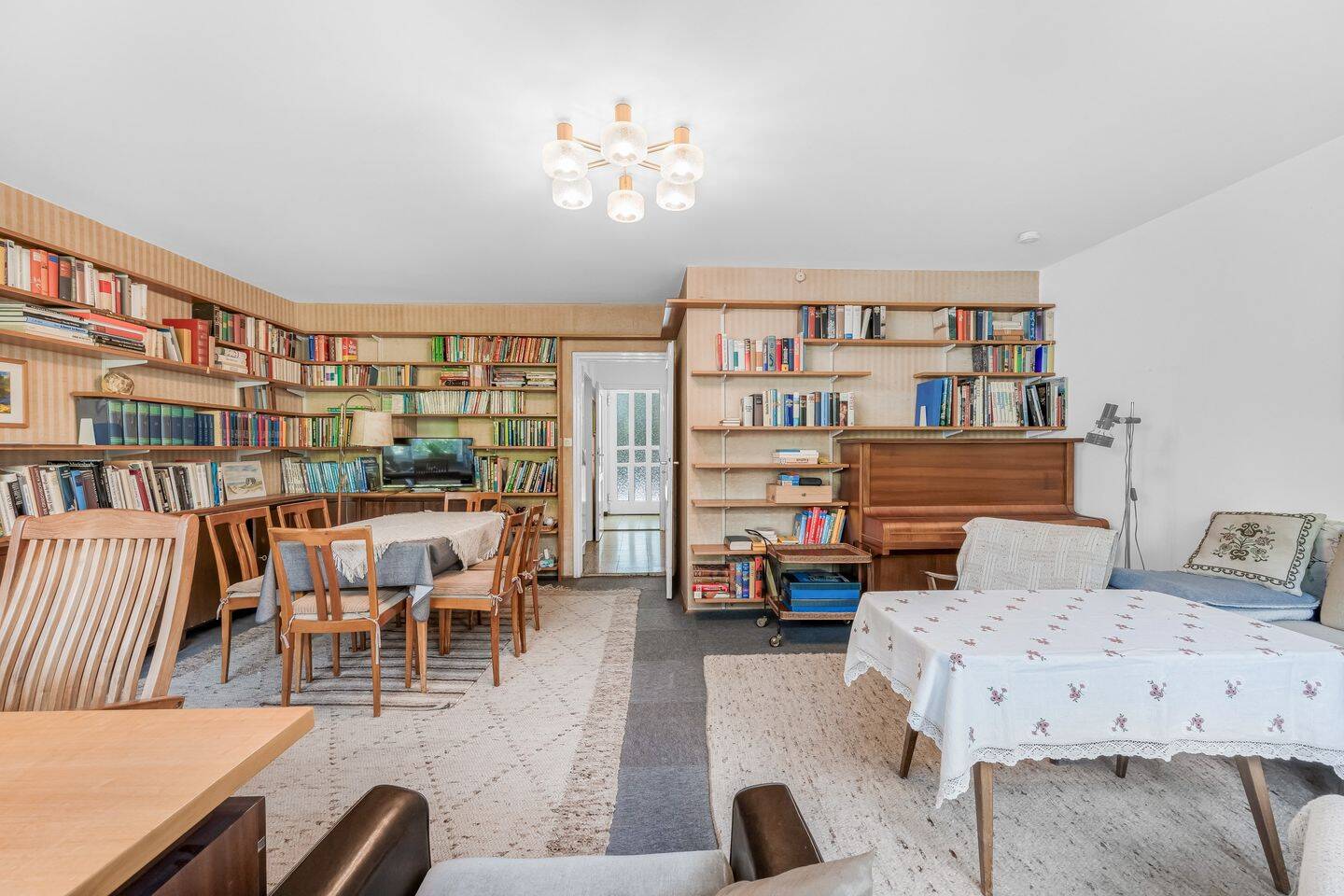 Familienfreundliches Reihenmittelhaus mit Charakter und Ausbaupotenzial – München – Vorschaubild 4