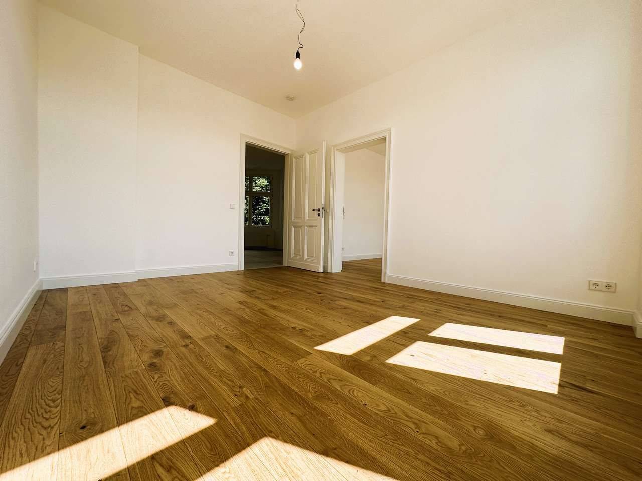 KERNSANIERTE ALTBAU DACHTERRASSEN 5 ZIMMER MAISONETTE WOHNUNG AM ERZBERGERPLATZ – Köln – Vorschaubild 6
