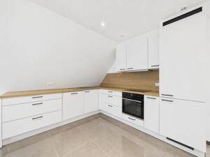 Wohnen auf zwei Ebenen - Moderne Maisonette mit ausgebautem Dachgeschoss & Balkon – 74078 Heilbronn – Vorschaubild 4