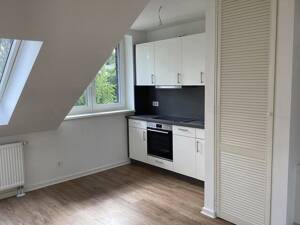 Ausgebaute Dachgeschosswohnung - ab sofort vermietbar! – 12099 Berlin – Vorschaubild 2