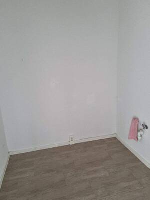 4 Raumwohnung mit 2 Bädern, 2 Balkonen und Einbauküche – 9123 Chemnitz – Vorschaubild 8