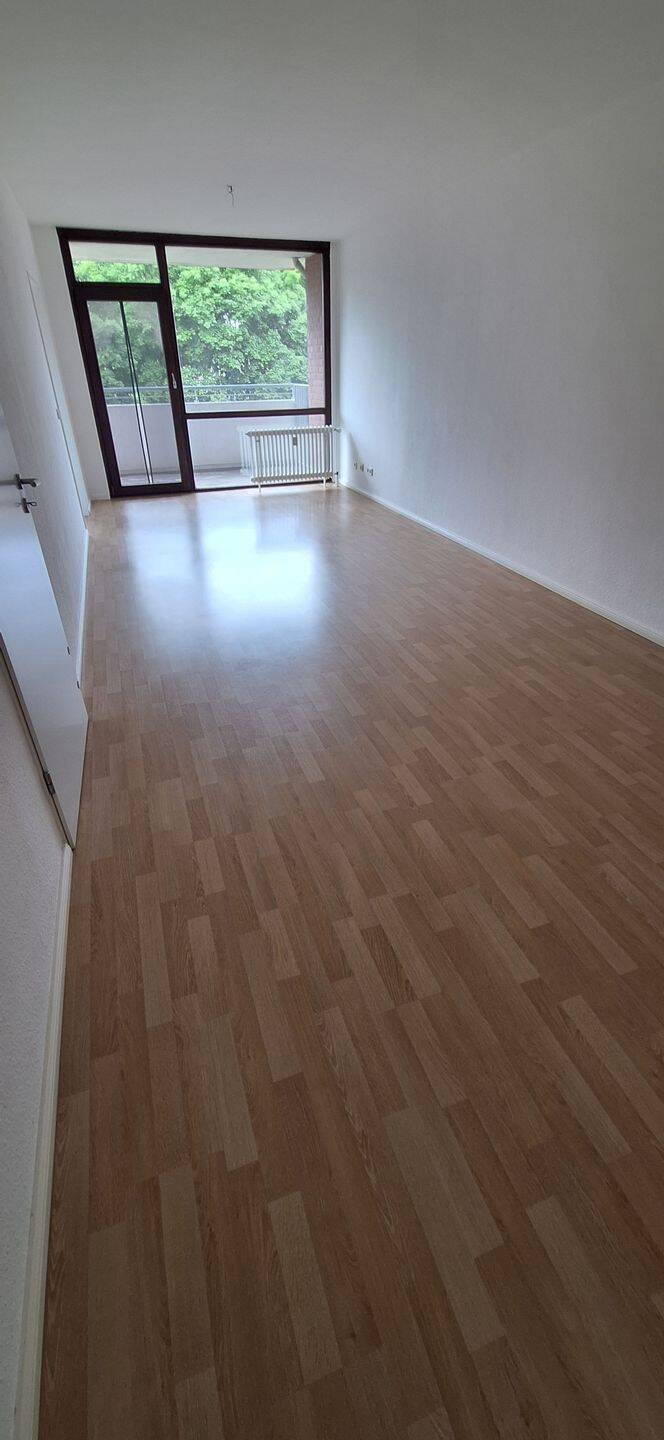 Sonnige 1-Zimmer-Wohnng mit Balkon - Nähe der UNI - ENGLISH scroll down!