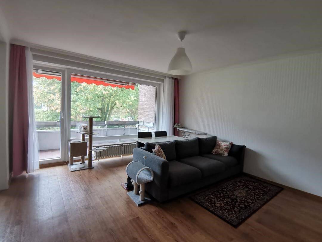 Schöne 2,5 Zimmer Wohnung mit 2 Balkonen – Düsseldorf – Vorschaubild 2
