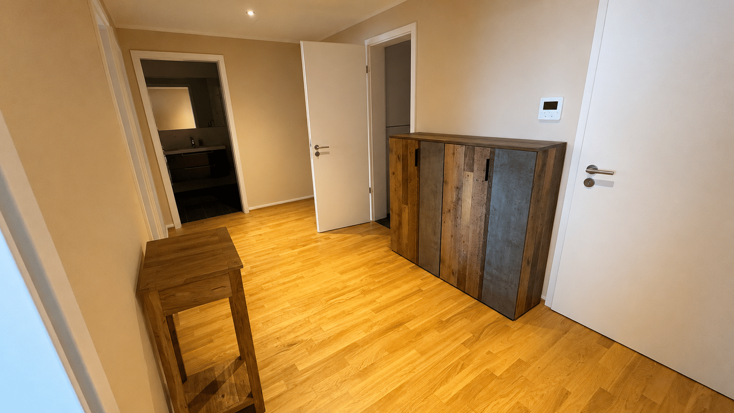 Moderne 4-Zimmer-Eigentumswohnung mit hochwertiger Ausstattung in Seenähe