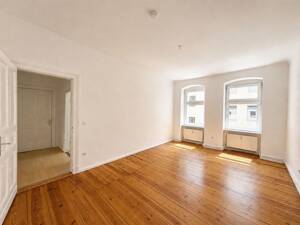 BEZUGSFREI: Renovierter 2-Zimmer-Altbauklassiker mit großzügiger Diele auf ca.74 m² im Leopoldkiez