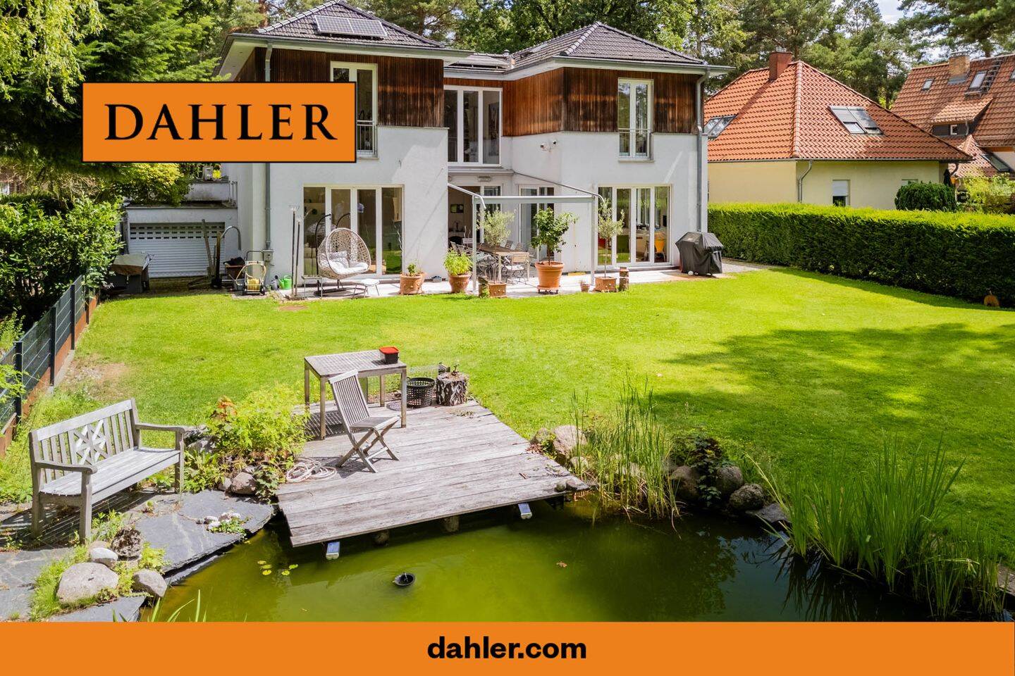 Familienfreundliche Villa mit Einliegerwohnung und Gartenparadies – Kleinmachnow – Bild 1 von 9
