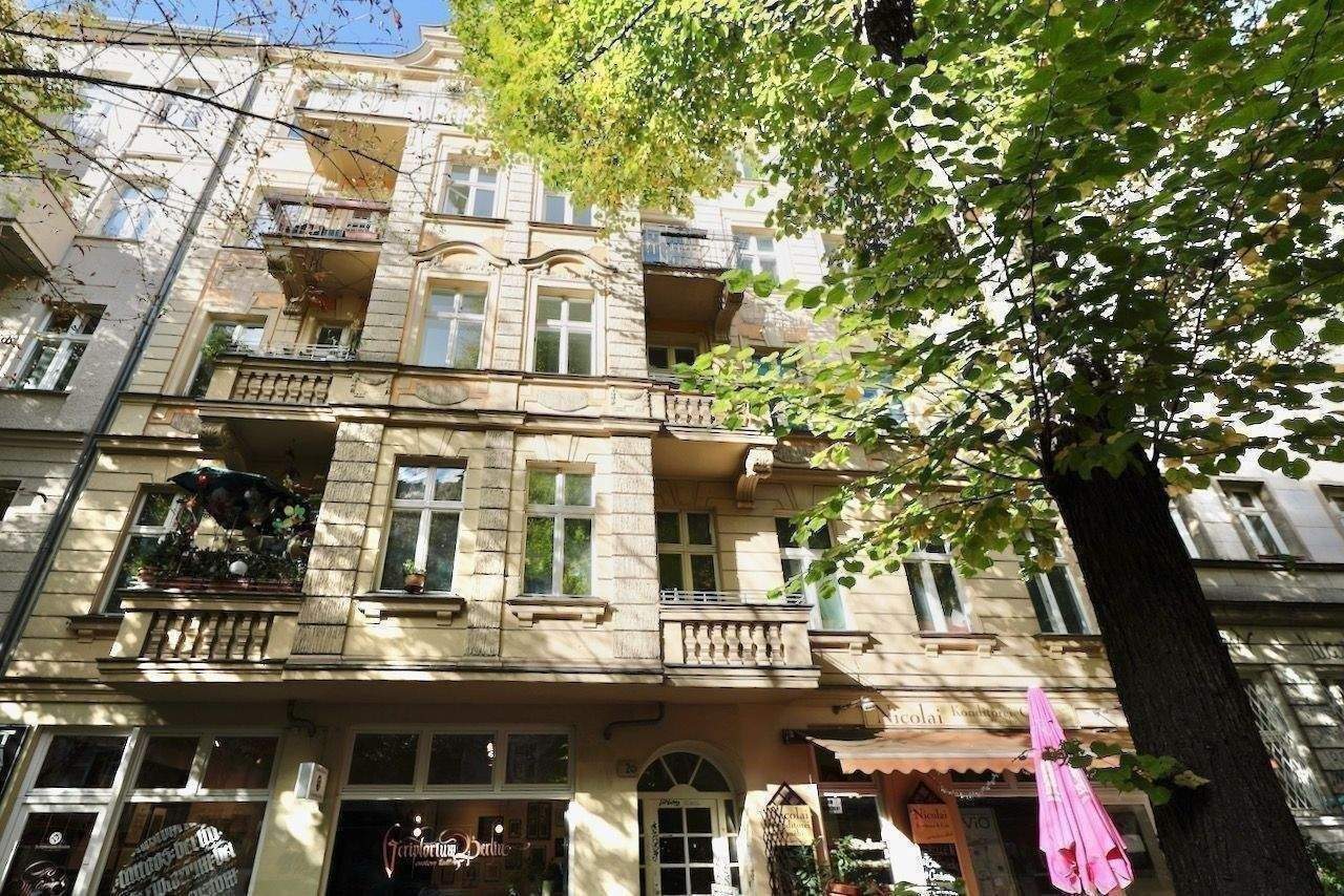 HOHE DECKEN, STUCK, HOLZDIELEN & BALKON – ZENTRALE LAGE MIT KIEZ-ATMOSPHÄRE - ZUR ZEIT VERMIETET – Berlin – Vorschaubild 7