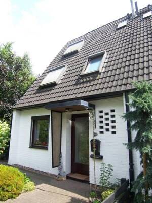 Vermietetes Reihenendhaus mit Garten, Küche und Garage in Bremen-Mahndorf – 28307 Bremen – Vorschaubild 2