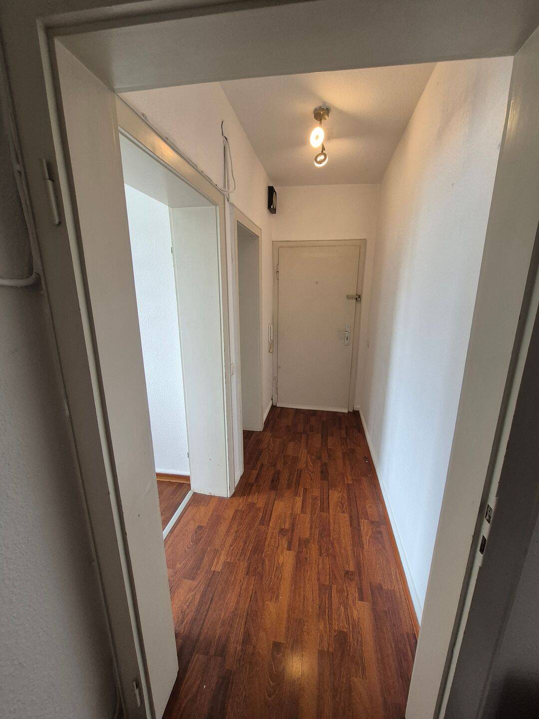Saarbrücken, Rodenhof, Neunkircher Str. 152a, kleine 2 ZKB-Wohnung im 2.OG mit Balkon. – Saarbrücken – Vorschaubild 9