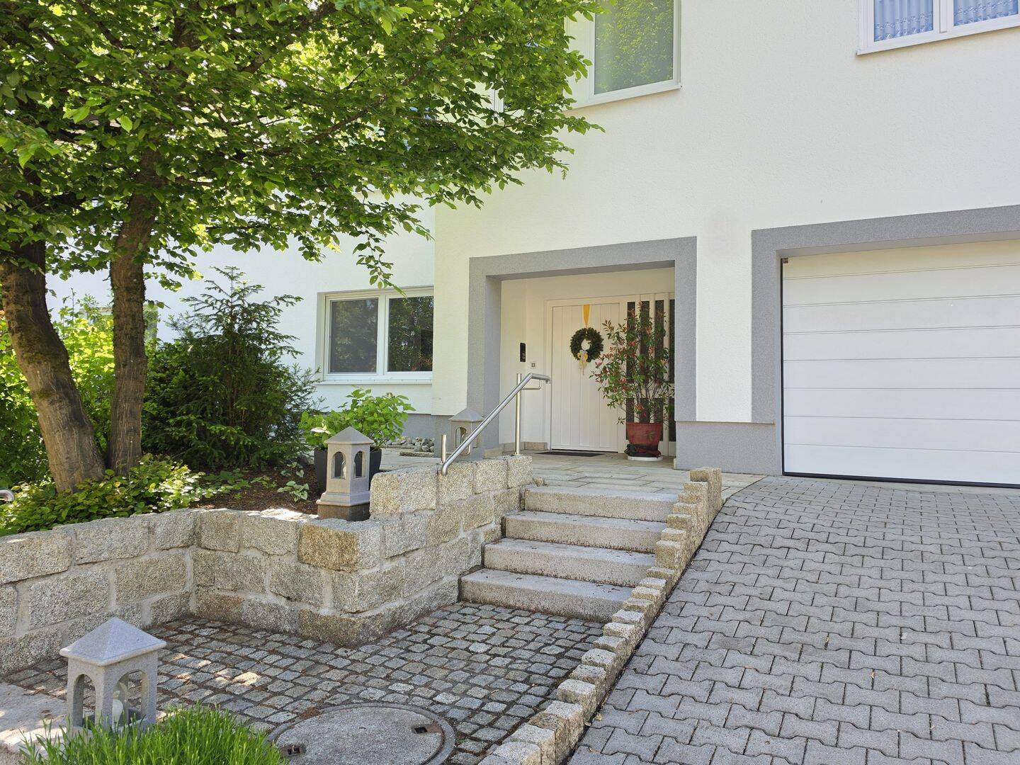 Repräsentative Unternehmervilla mit Einliegerbereich in TOP-Stadtlage! – Coburg – Vorschaubild 3