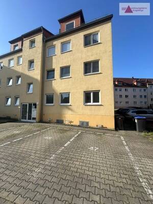 Charmante, frisch renovierte, 2-Zimmer-Wohnung mit Balkon in gepflegter Wohnanlage