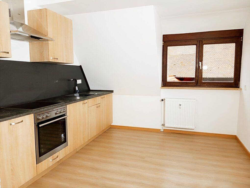 Renovierte helle 2-Zimmer Wohnung inkl. EBK/Stellplatz 1.OG – Nürnberg – Vorschaubild 5