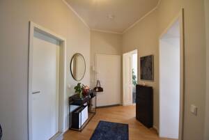 Altbaucharme in OBK! Moderne 3-Zimmer-Wohnung zu vermieten – 40545 Düsseldorf – Vorschaubild 2