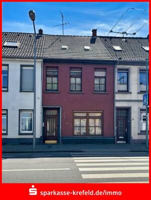 Sanierungsbedürftiges Reihenmittelhaus
