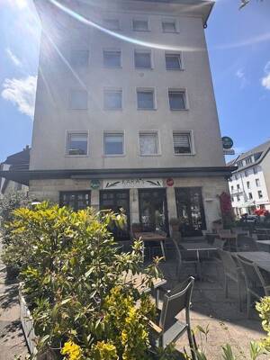 Großzügige Stadtwohnung - auch WG geeignet