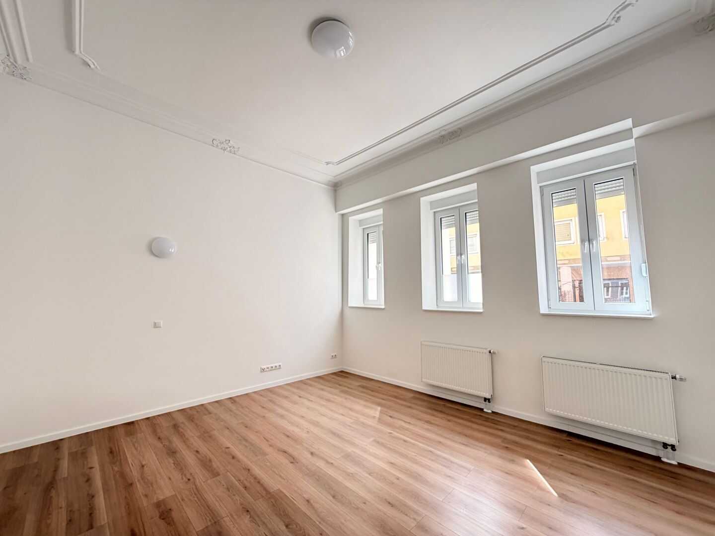 kernsaniert & energieeffizient in GoHo – 2 Zimmer Wohnung mit großzügiger Küche – Nürnberg – Vorschaubild 3
