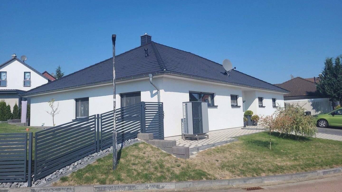 Wohnen auf einer Ebene in der 2. Lebenshälfte, mit PV-Anlage+Wallbox, unweit vom Geiseltalsee