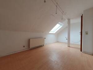 Schöne 2-Zimmer-Dachgeschosswohnung mit zusätzlichem Spitzboden – 45276 Essen – Vorschaubild 2
