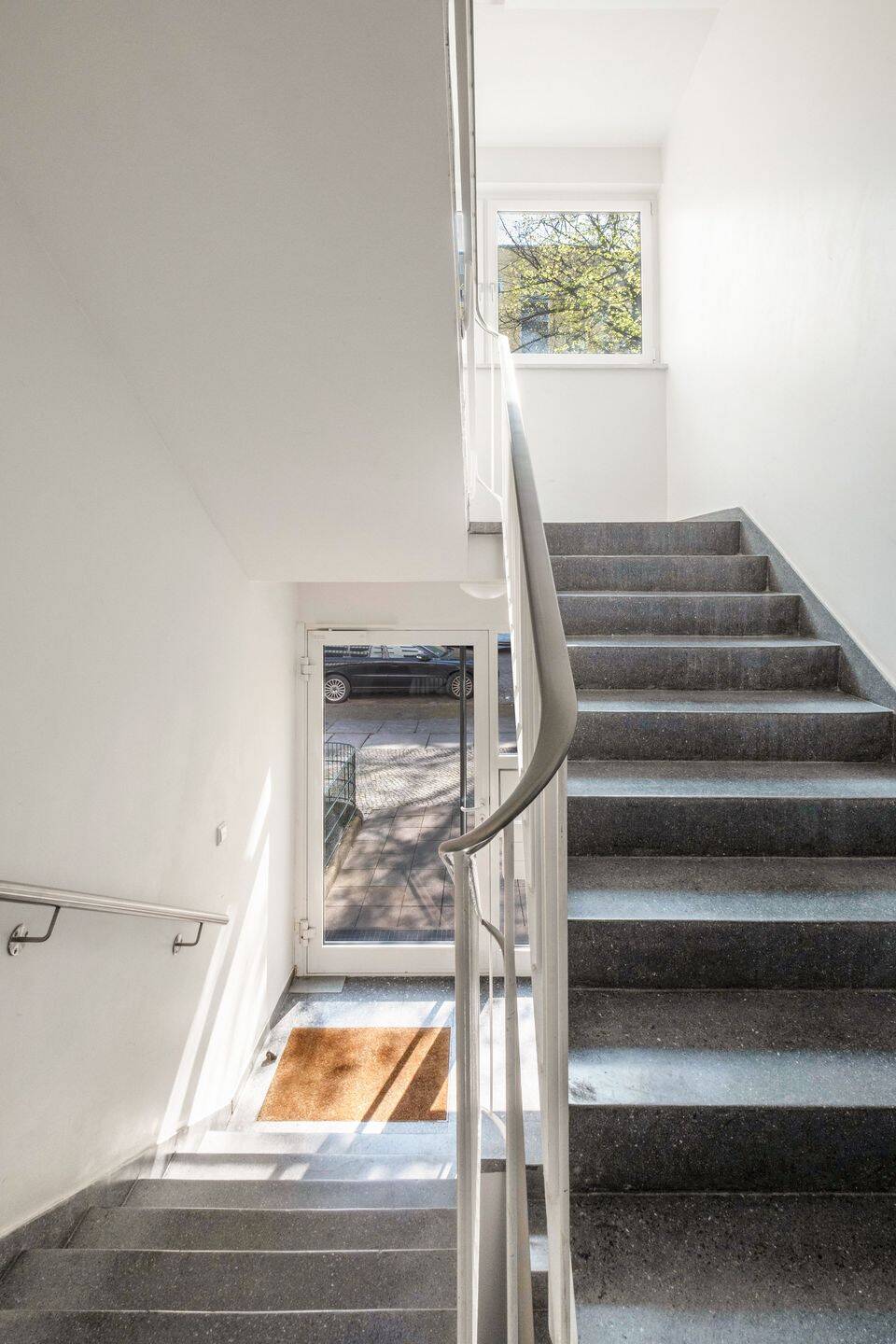 2-Zimmer-Wohnung mit 2 Balkonen nahe Kurfürstendamm – Berlin – Vorschaubild 9