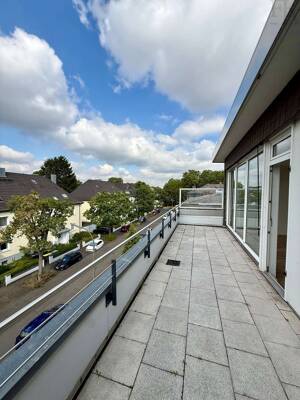 Penthouse-Feeling im Bonner Villenviertel - großzügig, lichtdurchflutet und umfangreich modernisiert – Körnerstr. 22, 53175 Bonn – Vorschaubild 6