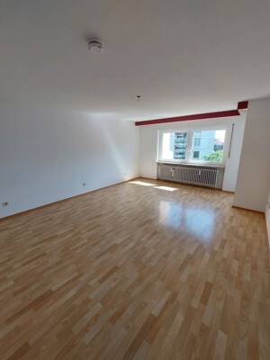 Top gepflegte und große 1-Zimmer-Wohnung mit Balkon, Aufzug, Barrierefrei – 90763 Fürth – Vorschaubild 4