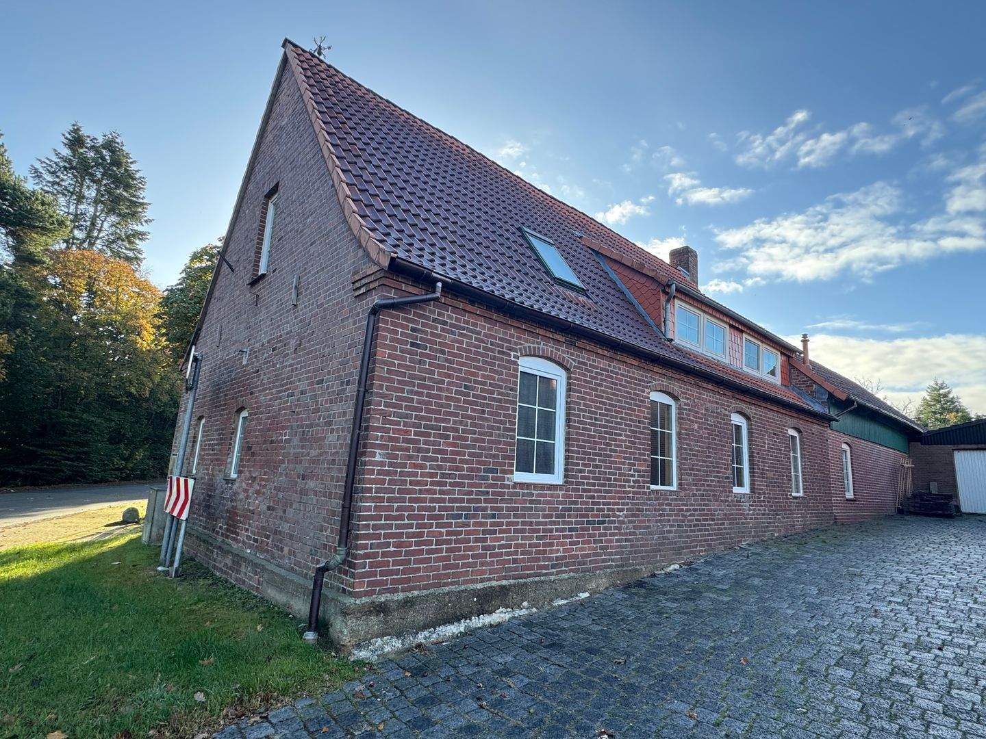 Wohnhaus und Nebengebäude mit Einliegerwohnung – Bremervörde – Vorschaubild 5