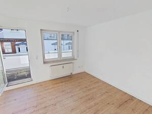 Wohnen auf der Sonnenseite: Helle 2-Zimmer-Wohnung mit Balkon in Stuttgart – 70197 Stuttgart – Vorschaubild 1