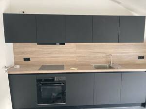 Top renovierte Wohnung im DG mit Balkon + Einbauküche – 50996 Köln – Vorschaubild 7