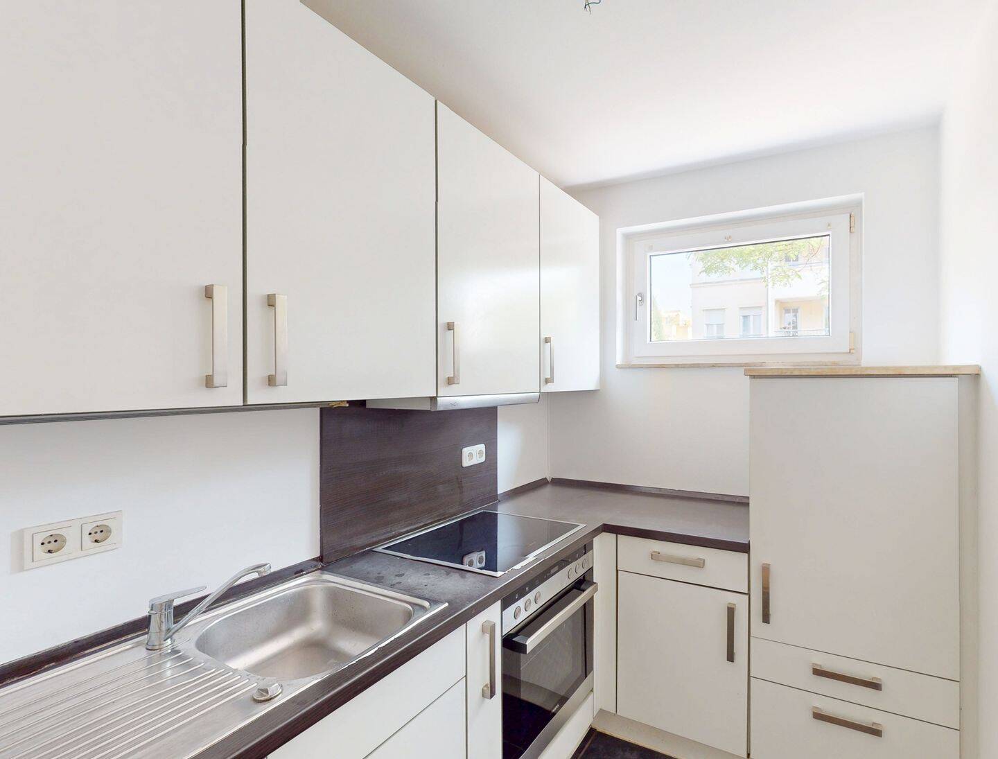 Attraktive 4 Zimmer Wohnung mit Balkon und separater Küche – München – Vorschaubild 8