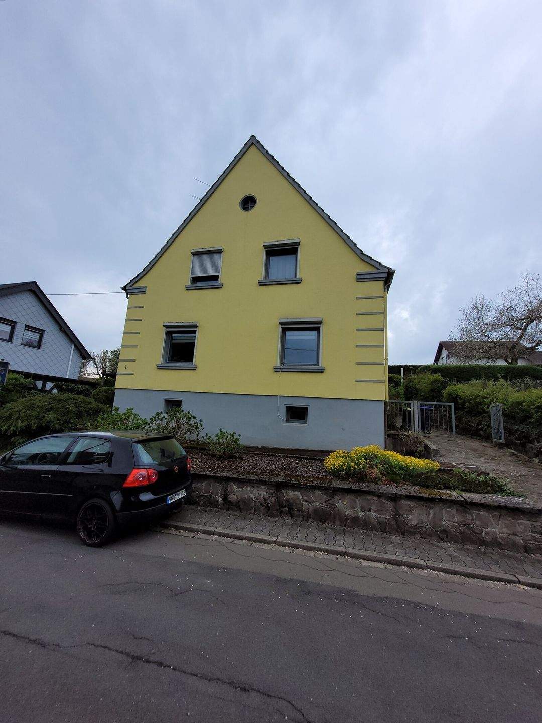 Ruhig wohnen, frei gestalten - Einfamilienhaus in Namborn – Namborn – Bild 1 von 9