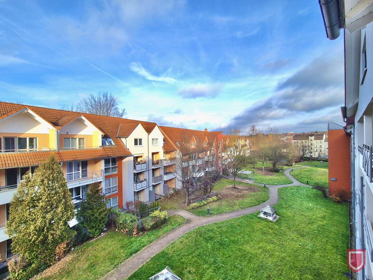 geräumige 4-Zimmer-Maisonette-Wohnung mit Balkon – Kassel – Vorschaubild 2