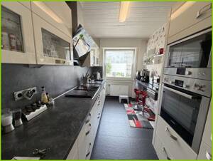 Modernisierte 3-Zimmer-Wohnung mit großzügigem Wohnbereich und sonniger Loggia in Hamm-Mitte! – 59065 Hamm – Vorschaubild 2