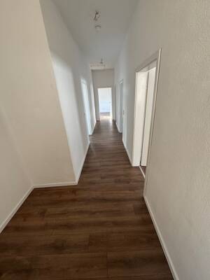 Renovierte Dachgeschosswohnung zu vermieten in Hagen Boele – 58099 Hagen – Vorschaubild 2
