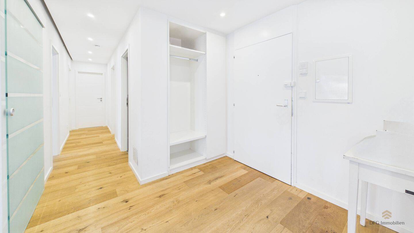Top-Lage, Top-Ausstattung: 3 Zimmer mit Pool, Sauna & Balkon – München – Vorschaubild 6