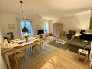 Mulang: Möblierte 2-ZKB Wohnung mit eigener Terrasse in Bestlage – 34131 Kassel – Vorschaubild 3