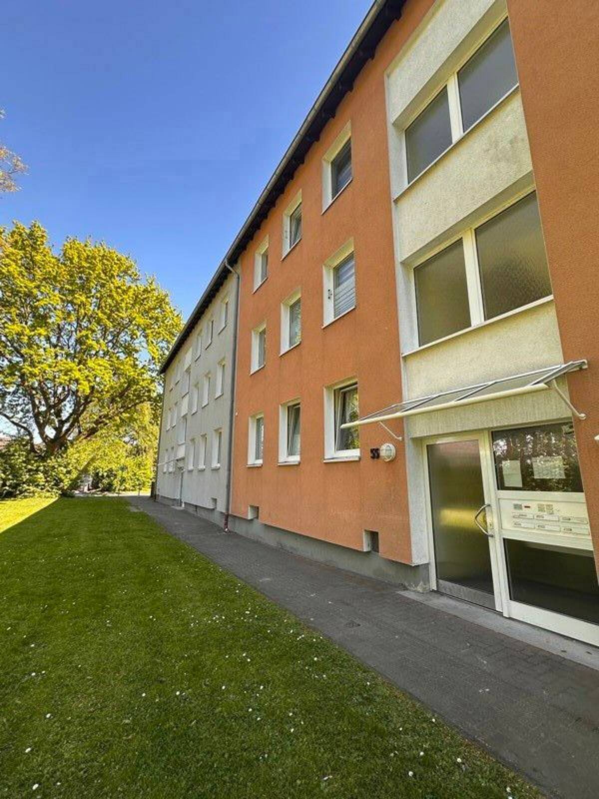 Ihr neues Zuhause: Charmante 3-Zimmer-Wohnung – 45327 Essen – Bild 1 von 8