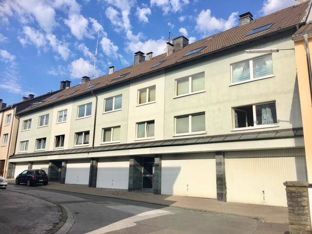 Frisch renovierte 2-Zi.-DG-Whg. mit neuem Boden und Balkon