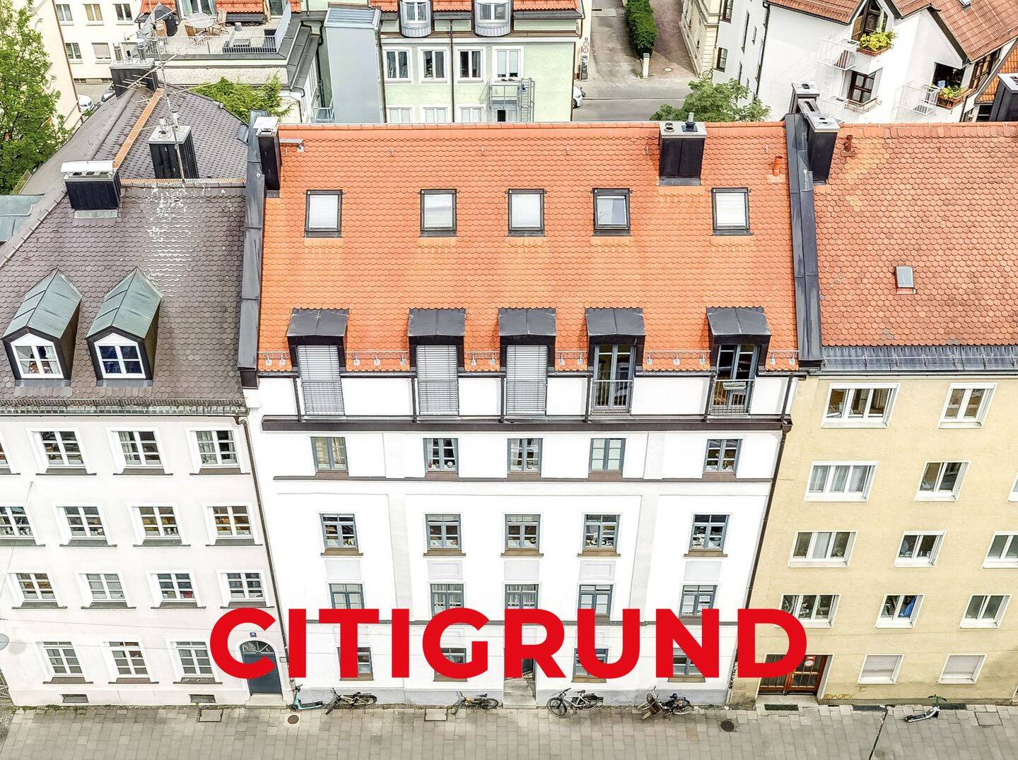 Maxvorstadt - Exklusiv. Zentral. Außergewöhnlich. - Dachterrassentraum im Altbaujuwel!