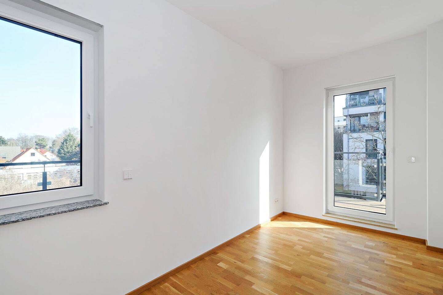 Exklusives Wohnerlebnis im Penthouse: Aufzug, Südterrasse & Tiefgarage – Berlin – Vorschaubild 8