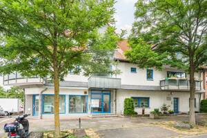 Attraktive 4-Zimmer-Wohnung mit Balkon in ruhiger Lage von Köln-Mauenheim!