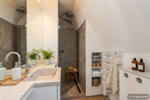 Exklusives Wohnen über zwei Ebenen - Außergewöhnliche Maisonette-Wohnung mit Dachterrasse – 22607 Hamburg – Vorschaubild 7