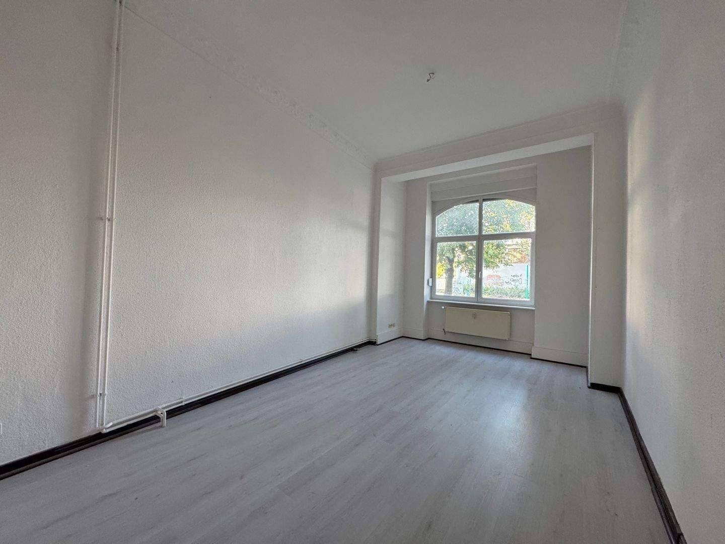Altbauwohnung - Geräumige 3-Zimmer-Wohnung mit 97 m² im EG – sofort verfügbar! – Magdeburg – Vorschaubild 9